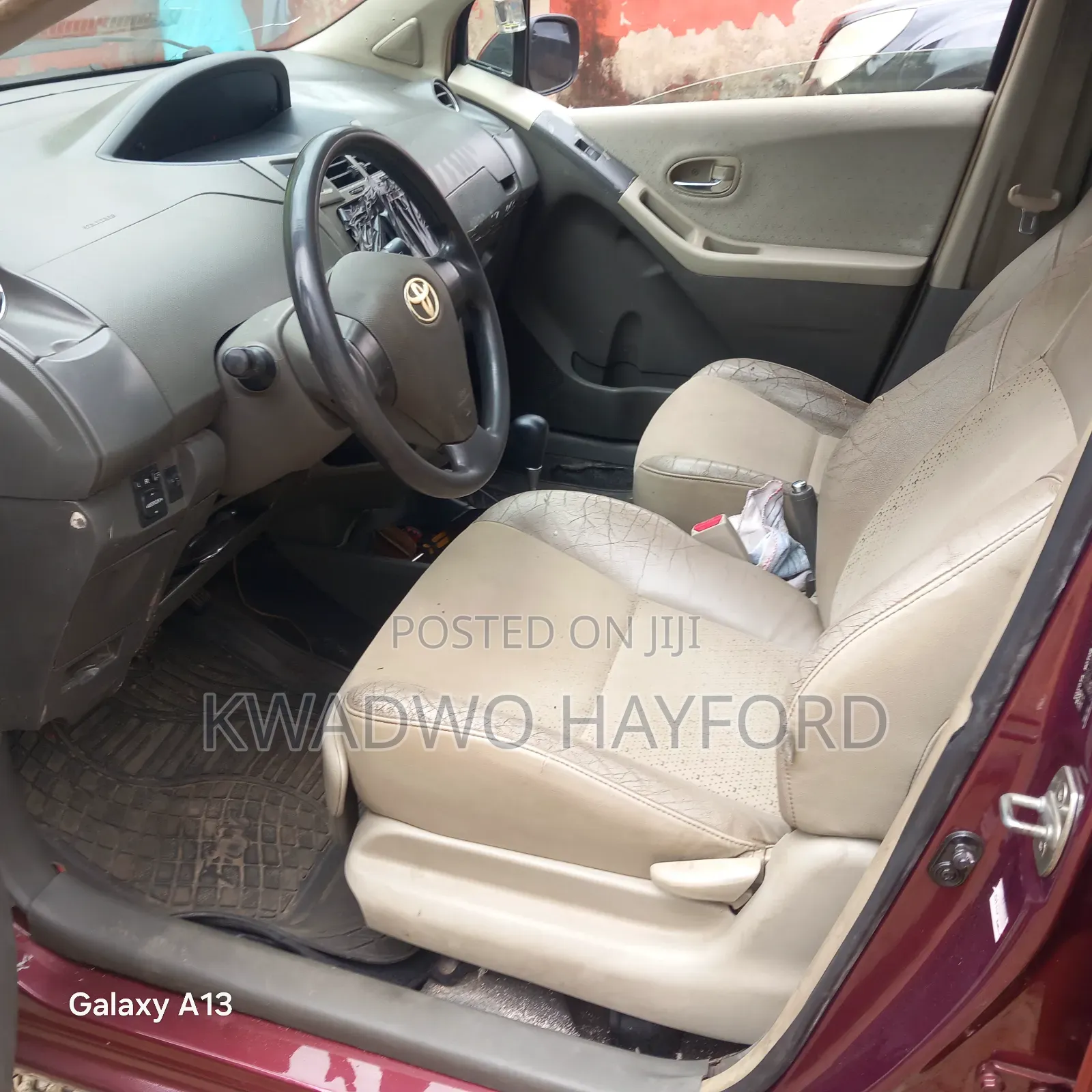 Toyota Vitz 1.3 FWD 3dr 2010 Red
