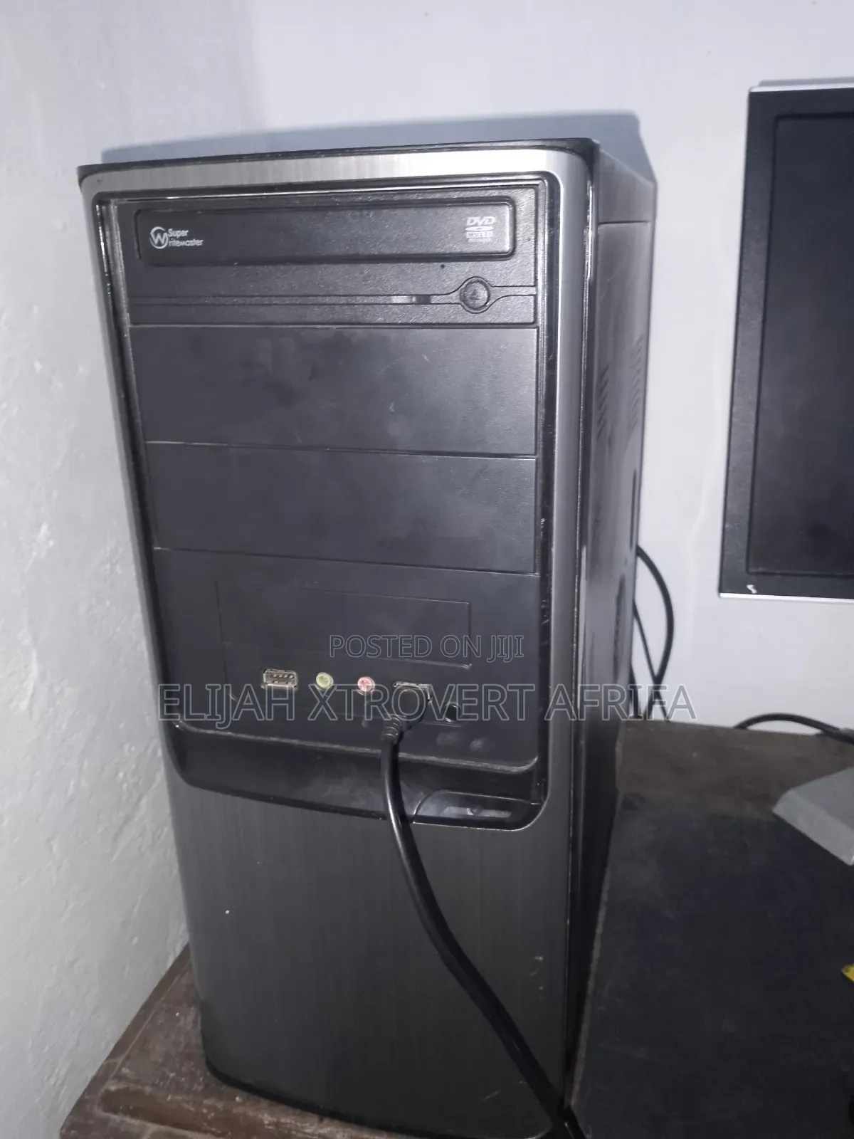 Desktop Computer Dell 8GB Intel Core i5 HDD+SSD 500GB