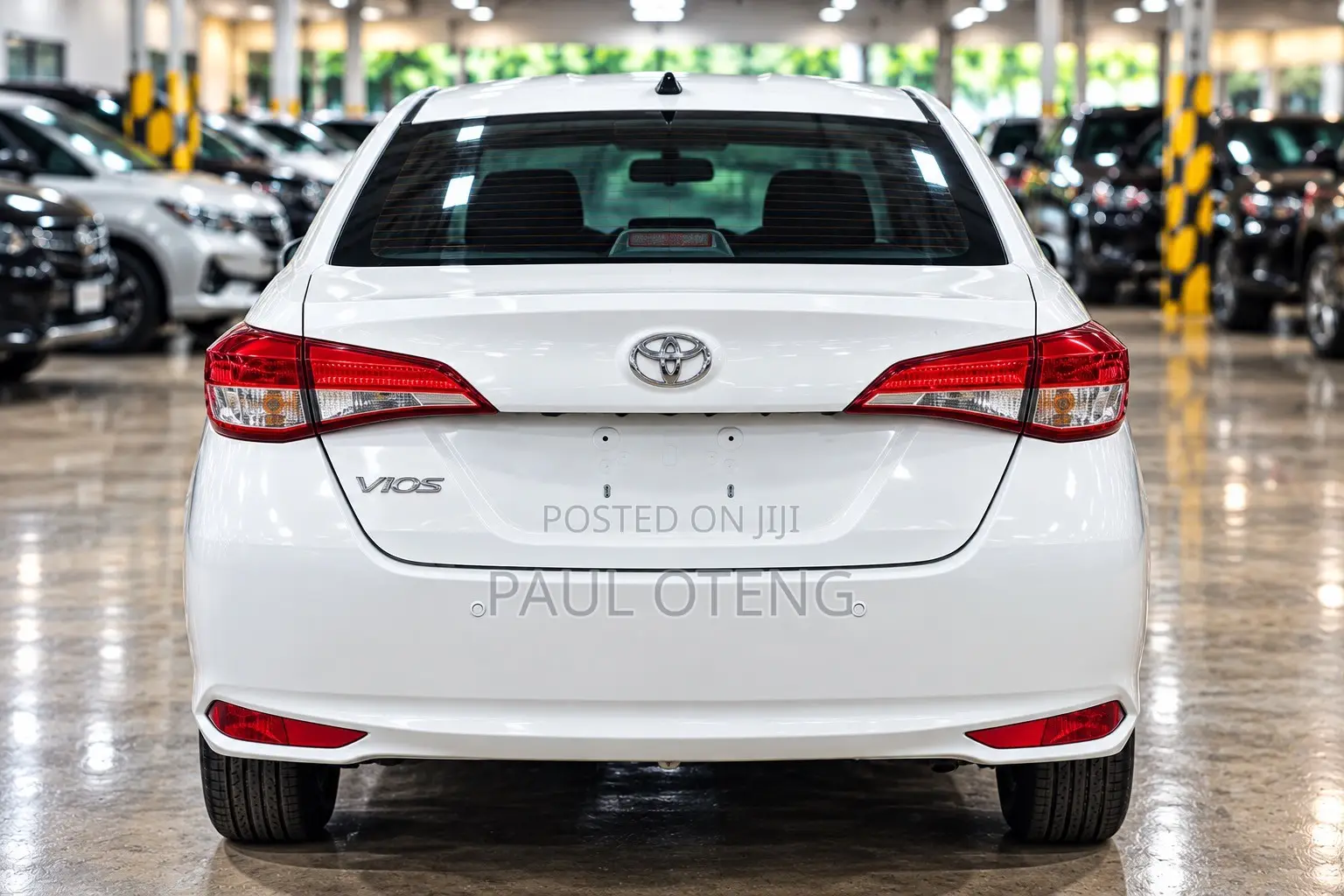 Toyota Yaris 1.5 Sedan XLE 2020 White