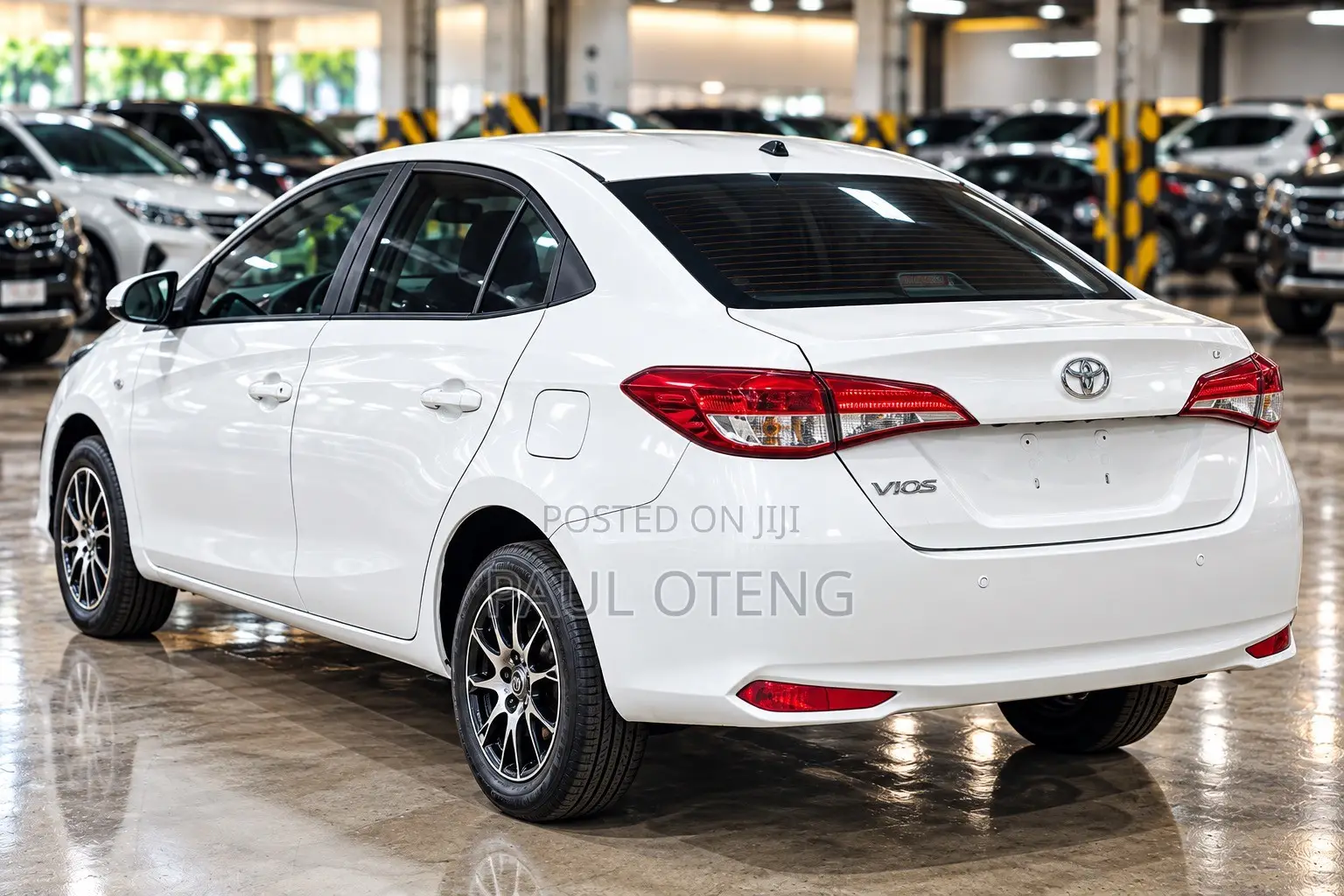 Toyota Yaris 1.5 Sedan XLE 2020 White