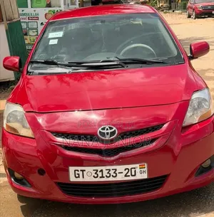 Toyota Yaris 2010 Red