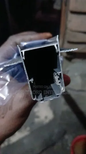 FXC: XPC 3meters Magnetic Track Rail