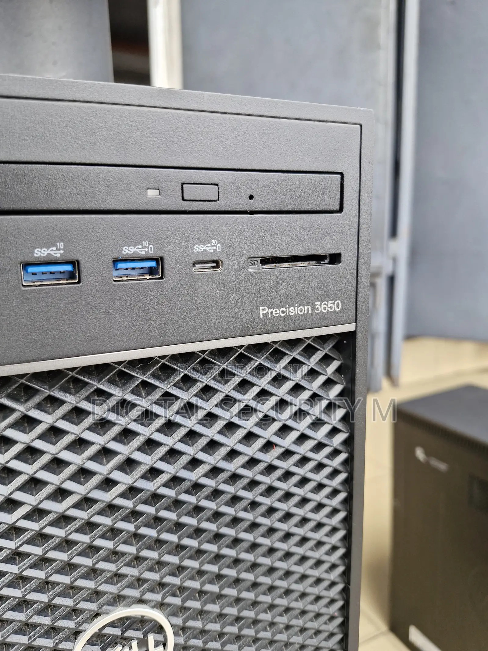 Desktop Computer Dell Precision 3000 16GB Intel Core i7 SSD 256GB