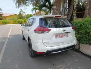 Nissan Rogue S AWD 2017 White