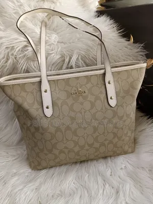 Coach Leather Bag With Zip