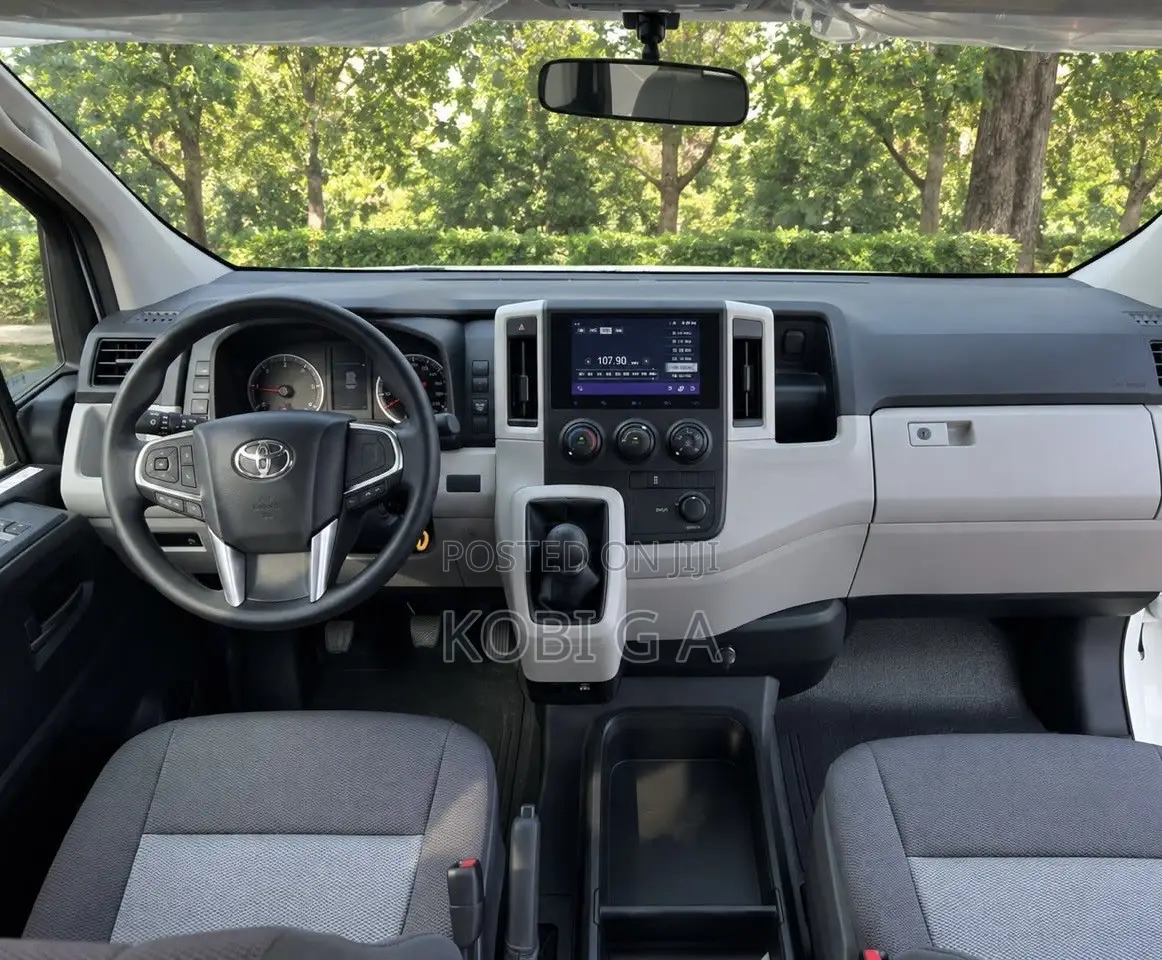 New Toyota Hilux 2026 White