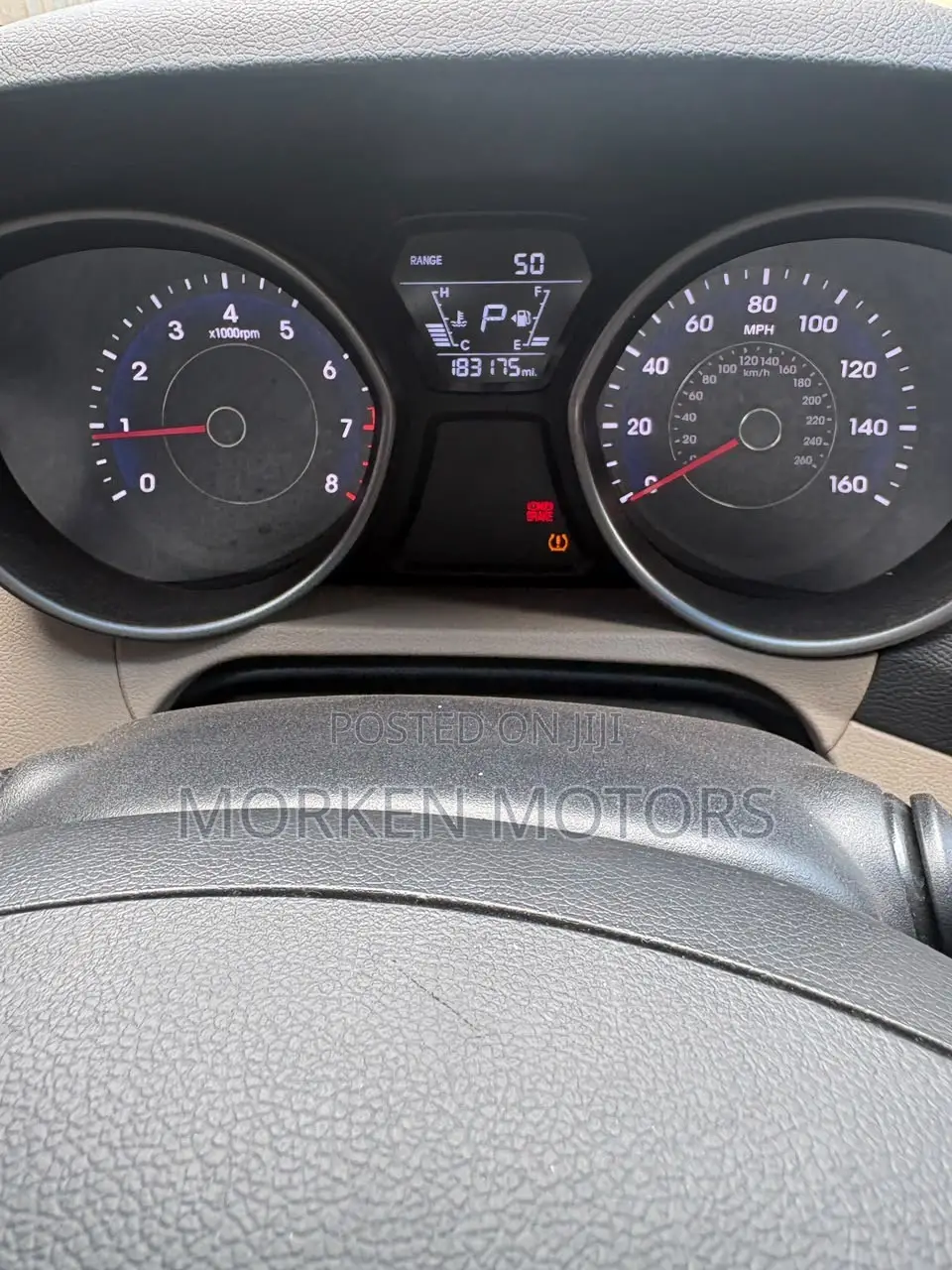 Hyundai Elantra SE 4dr Sedan (1.8L 4cyl 6A) 2015 Red