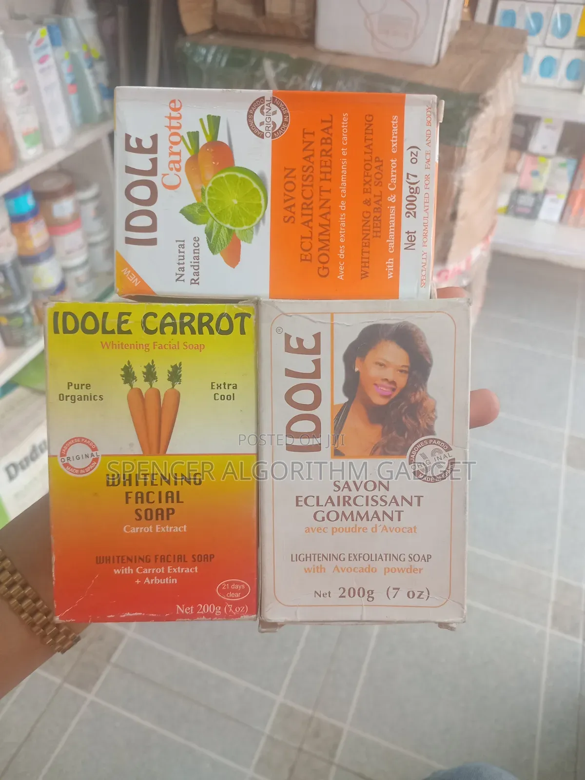 Idole Carotte/Carrot/Lightening Exfoliating Soap