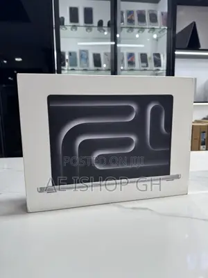 New Laptop Apple MacBook Pro 2023 M3 Max 36GB Apple M3 Max SSD 1T