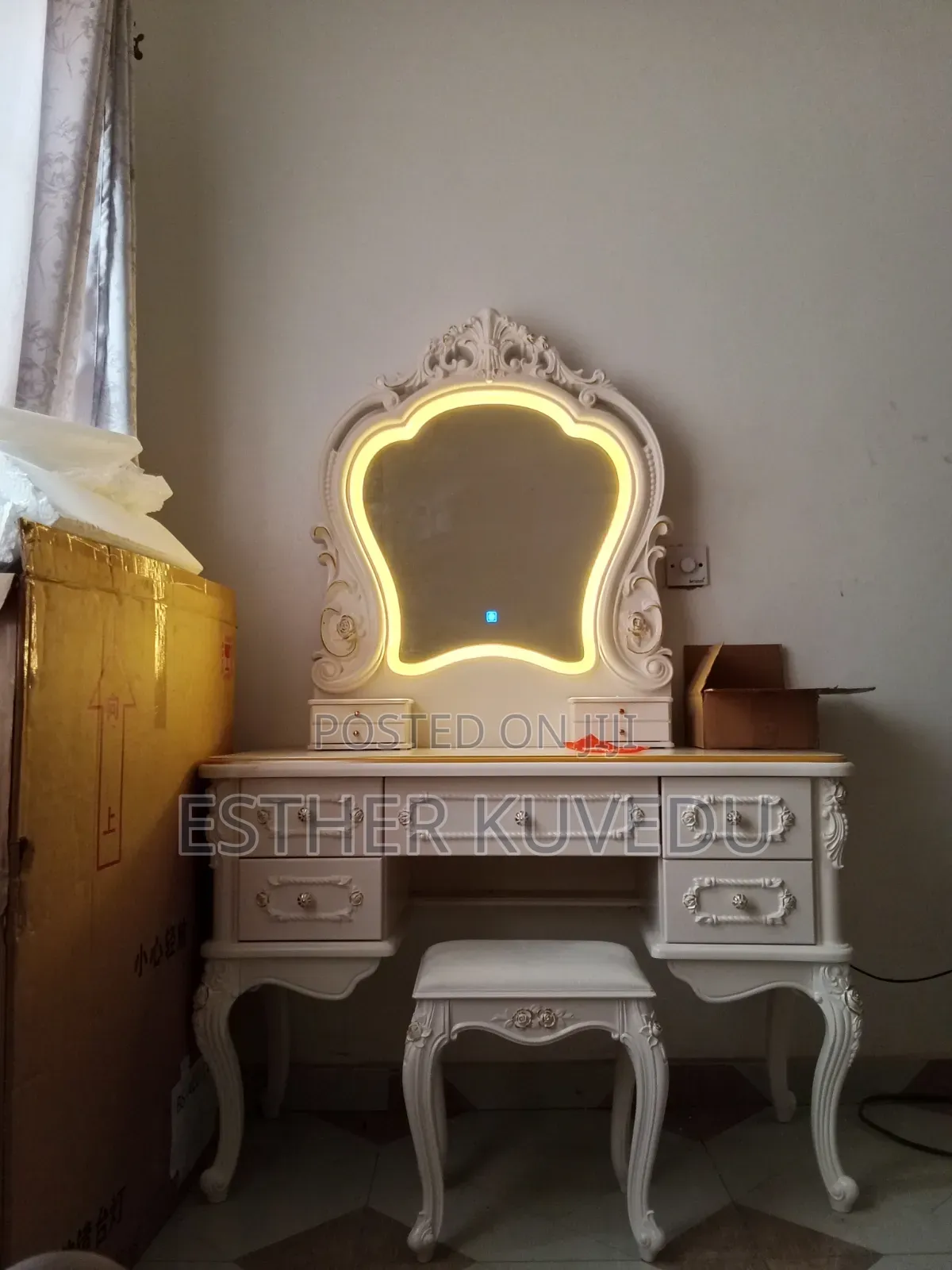 European Vanity Desk