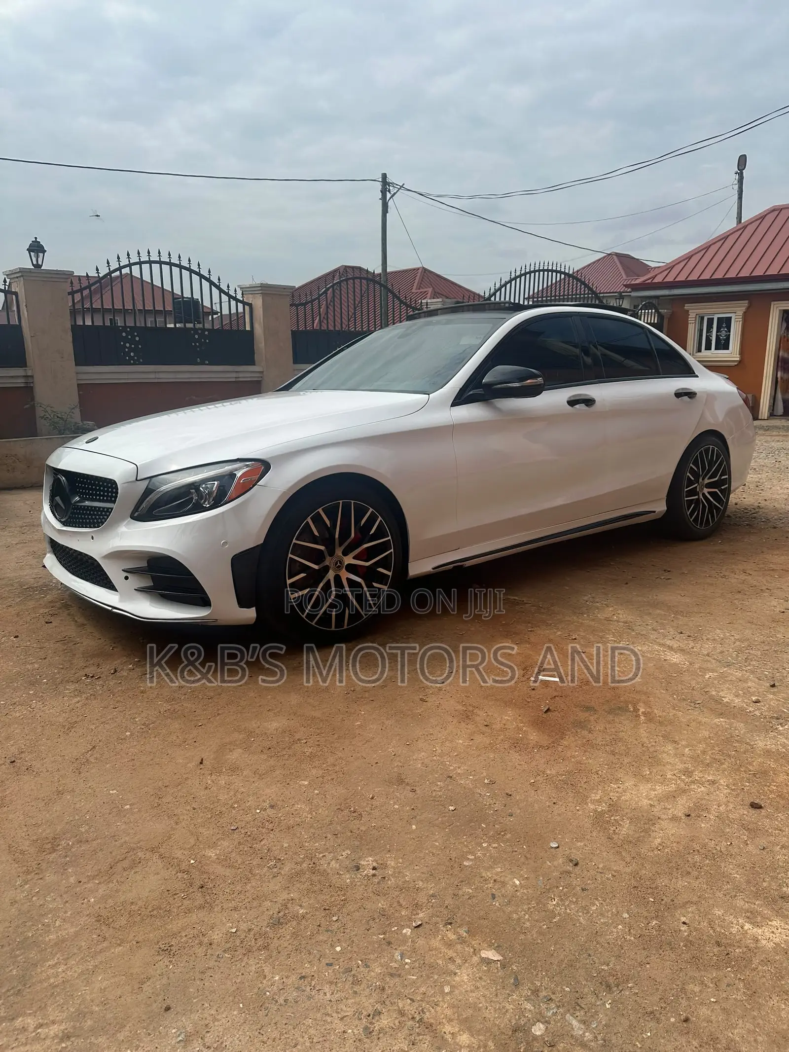 Mercedes-Benz C300 Luxury 4dr AWD 4Matic Sedan (2.0L 4cyl 7A) 2015