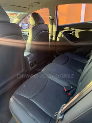 Hyundai Avante 2016 White