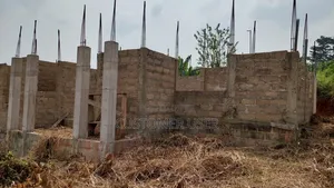 4bdrm Bungalow in Comarts Estates, Amasaman for sale