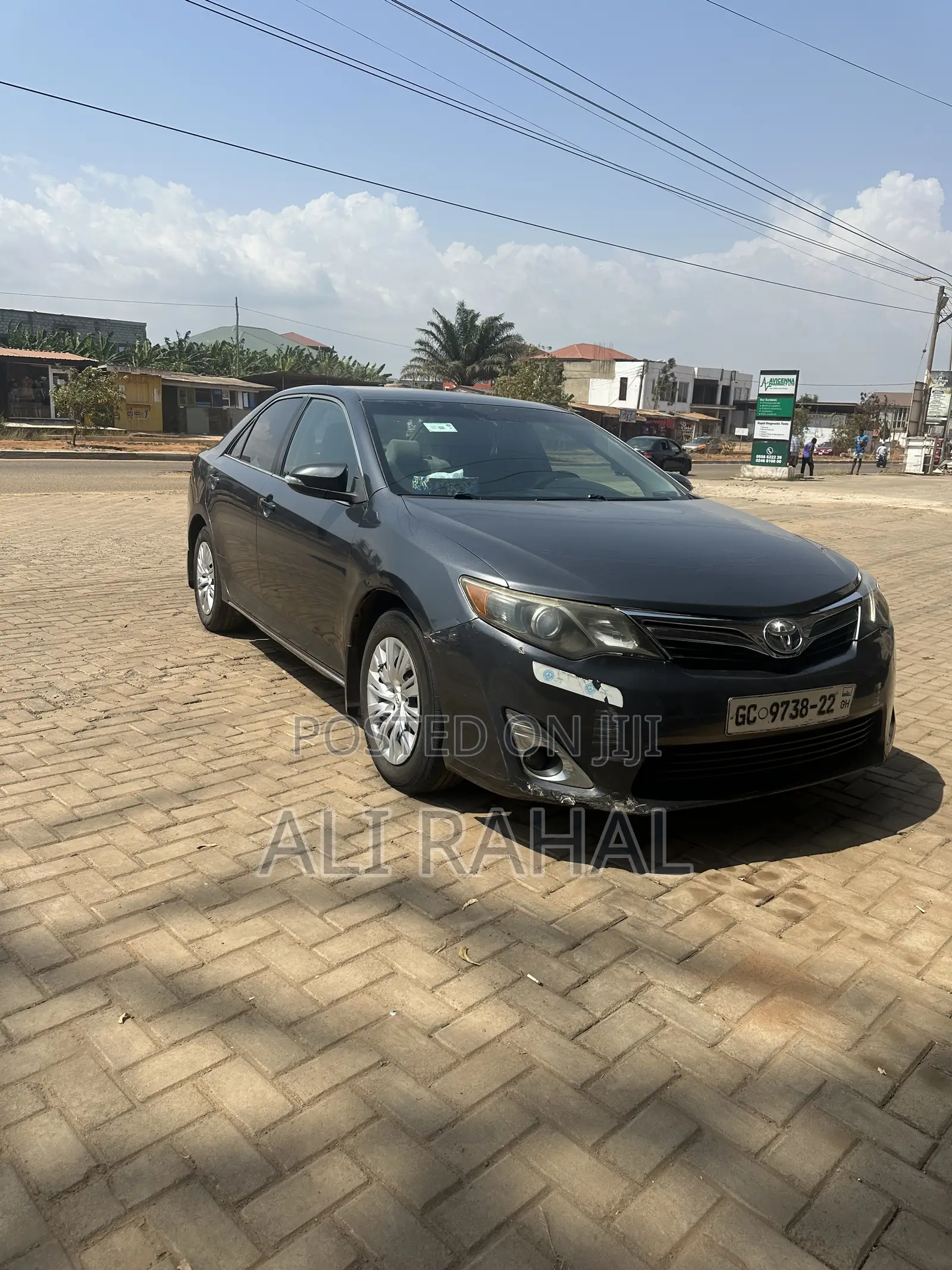 Toyota Camry SE 4dr Sedan (2.5L 4cyl 6A) 2012 Gray