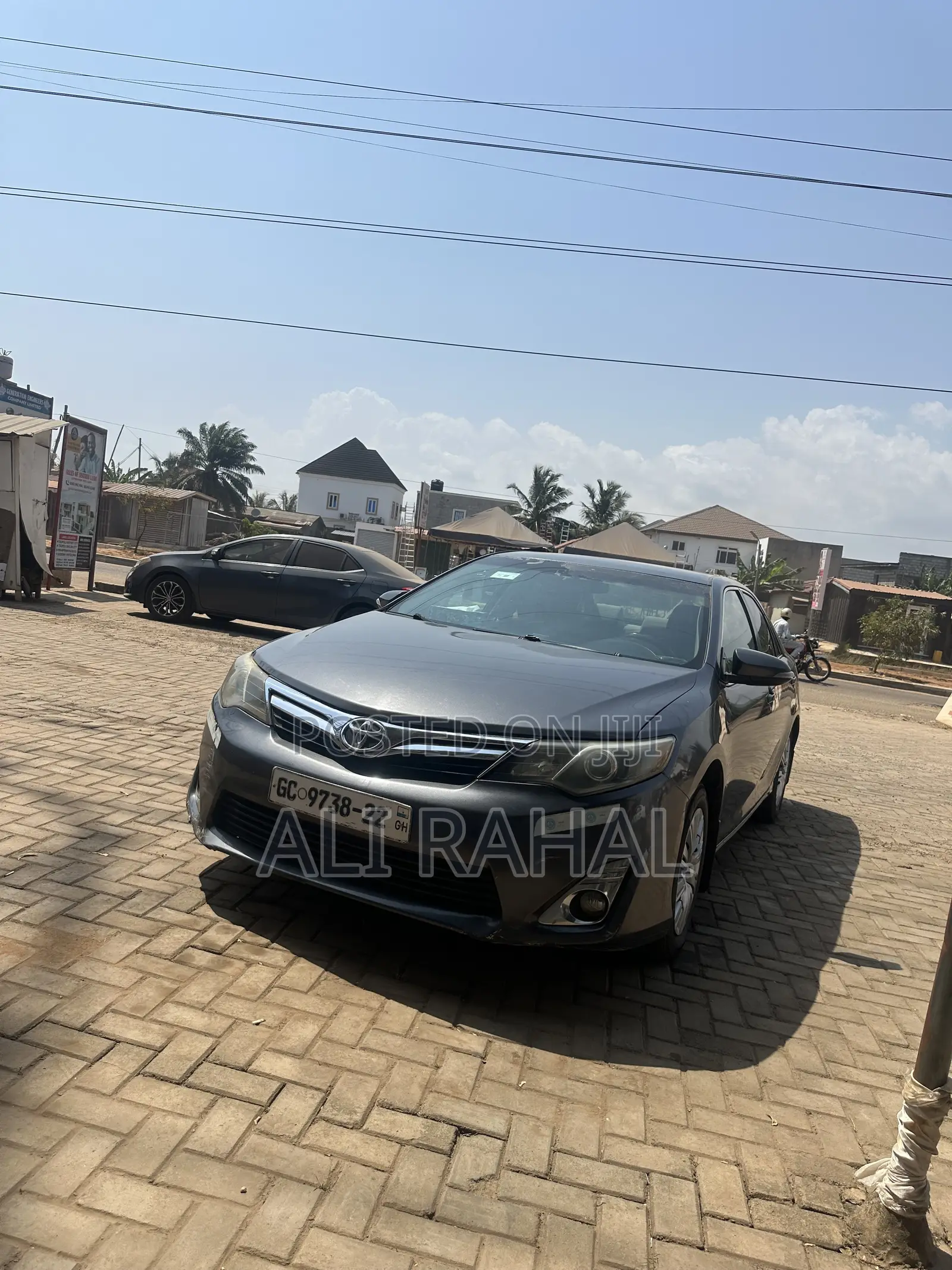 Toyota Camry SE 4dr Sedan (2.5L 4cyl 6A) 2012 Gray