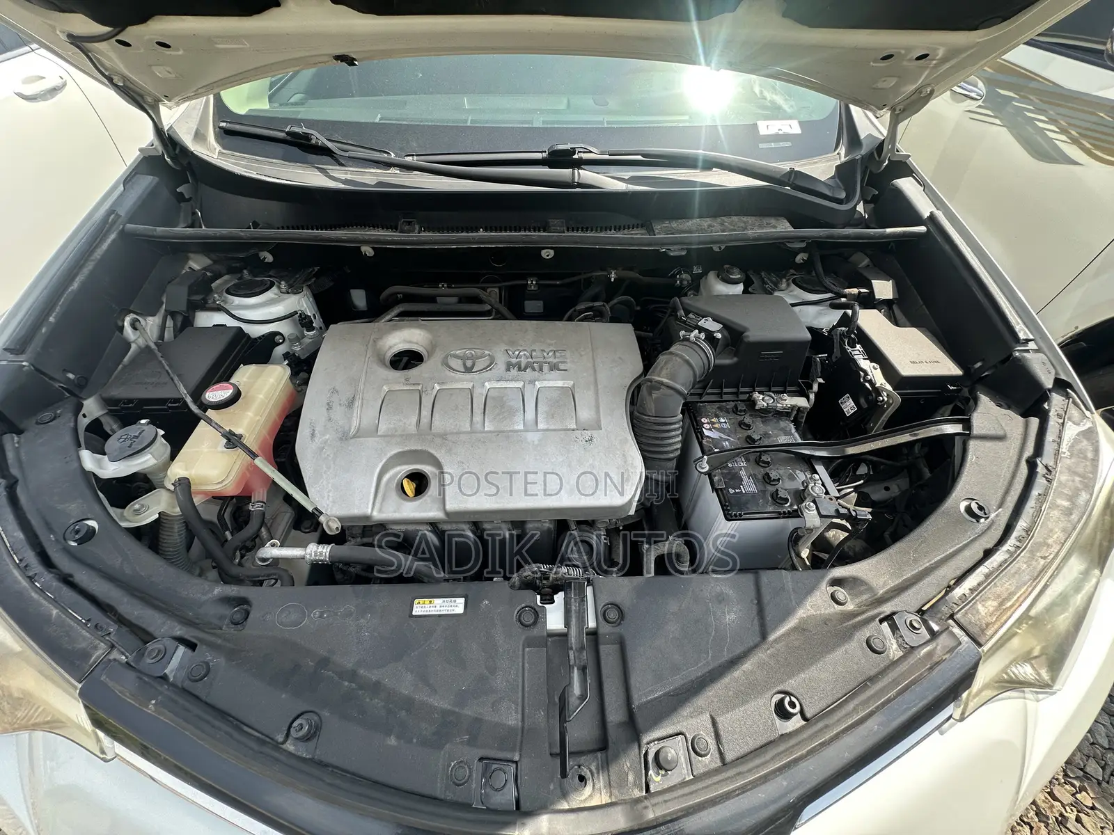 Toyota RAV4 Limited FWD (2.5L 4cyl 6A) 2017 White
