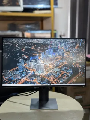 Dell U2718Q Ultra Sharp 27" Inch 4k Monitor, 3840 X 2160 at 60Hz