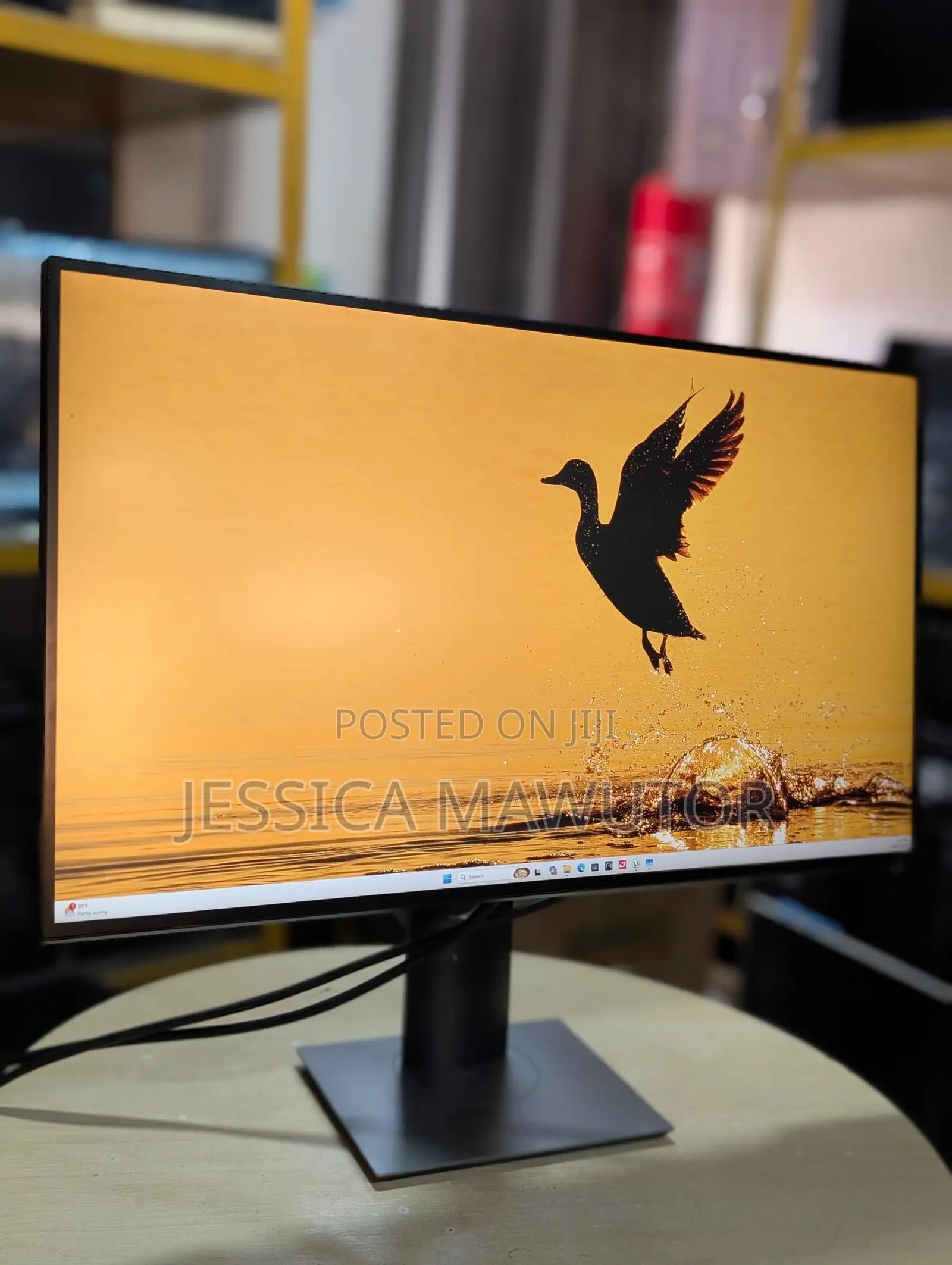 Dell U2718Q Ultra Shar