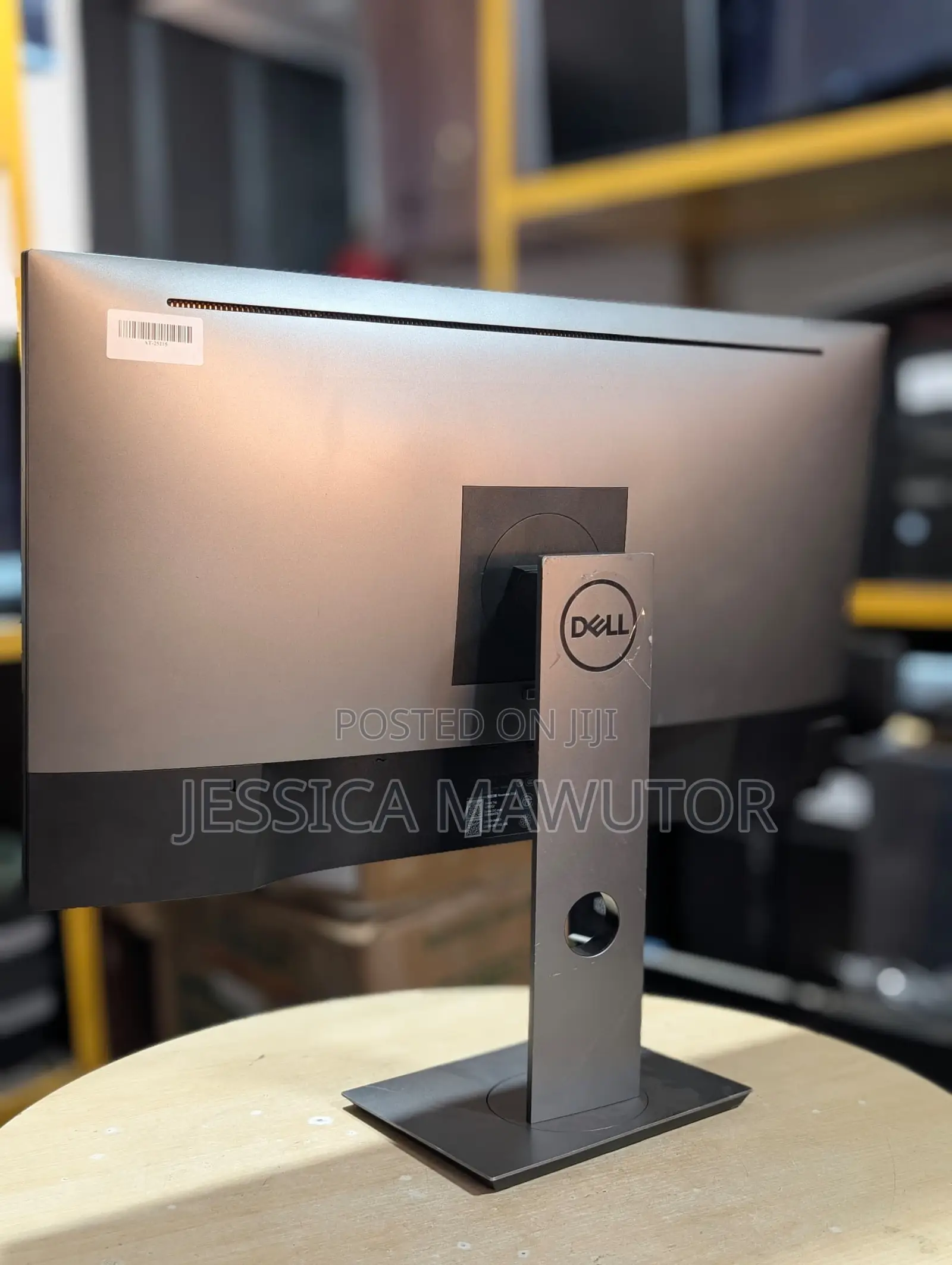 Dell U2718Q Ultra Shar