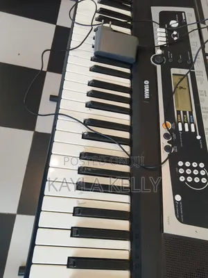 Yamaha Piano Keyboard