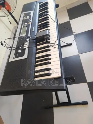 Yamaha Piano Keyboard