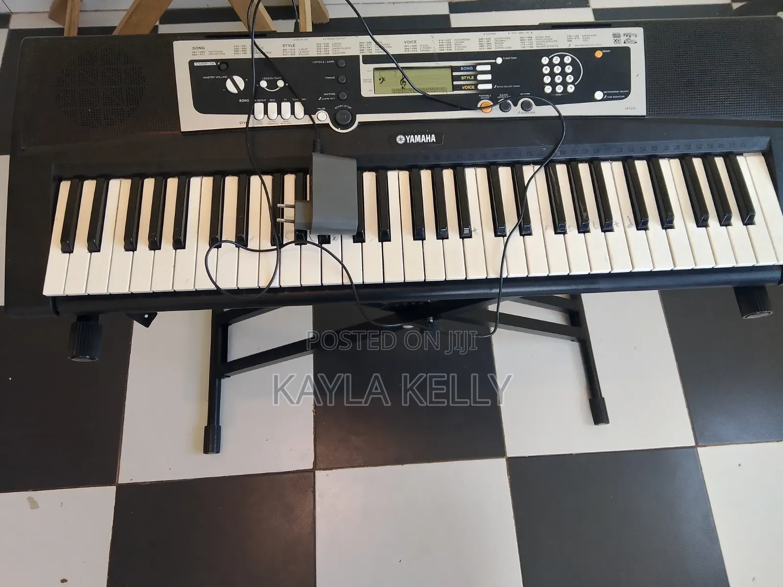 Yamaha Piano Keyboard
