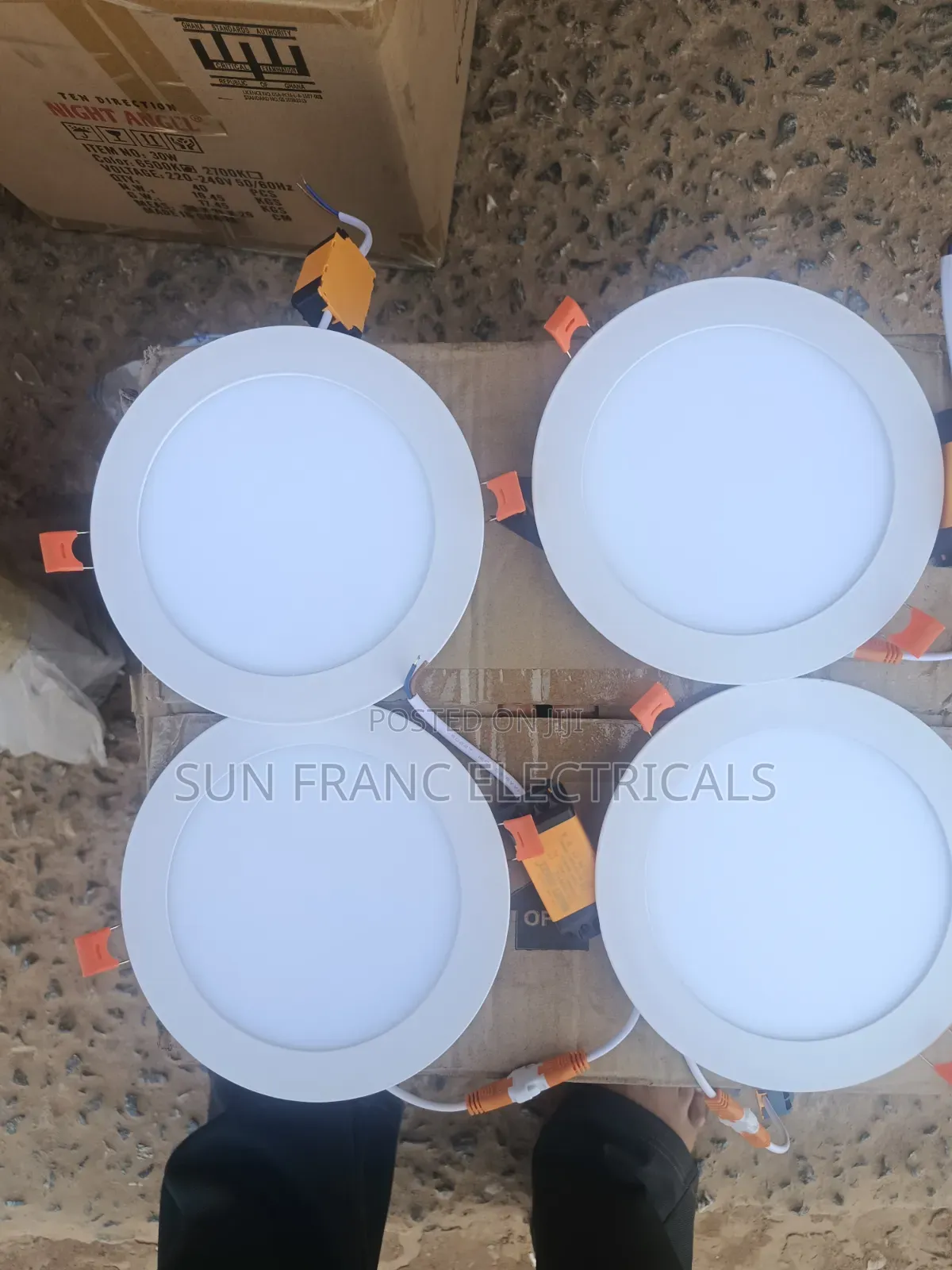 12watt Pop Conduit Panel Light White