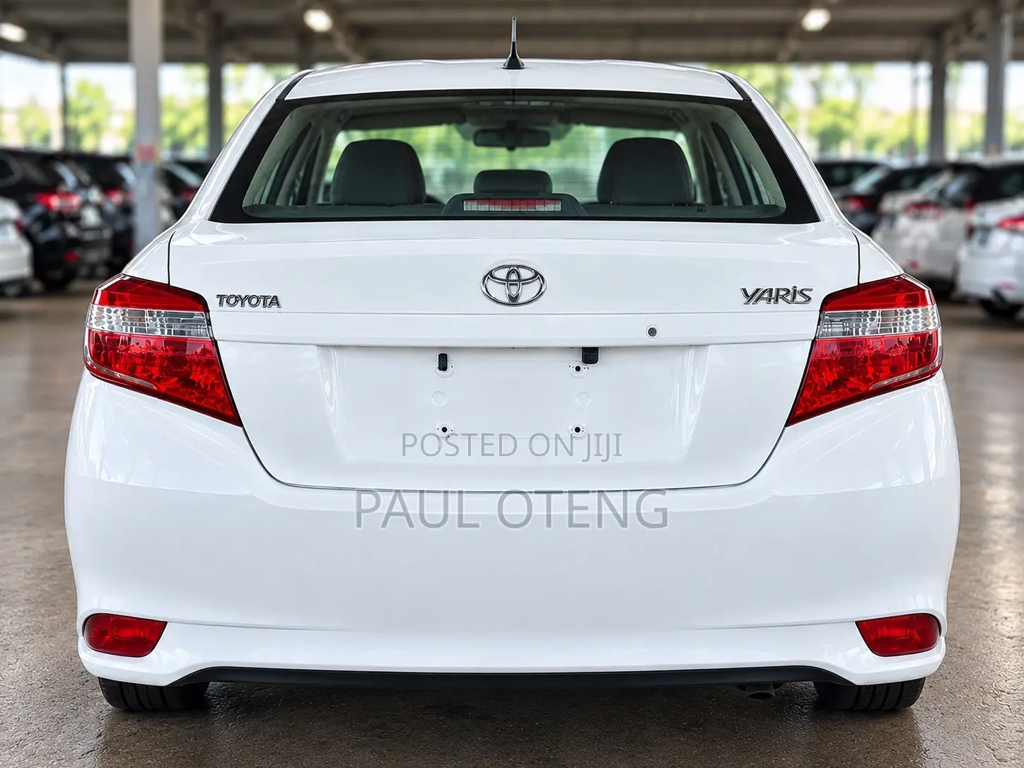 Toyota Yaris LE Hatchback 5dr 2015 White