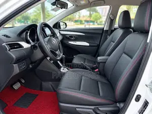 Toyota Yaris LE Hatchback 5dr 2015 White