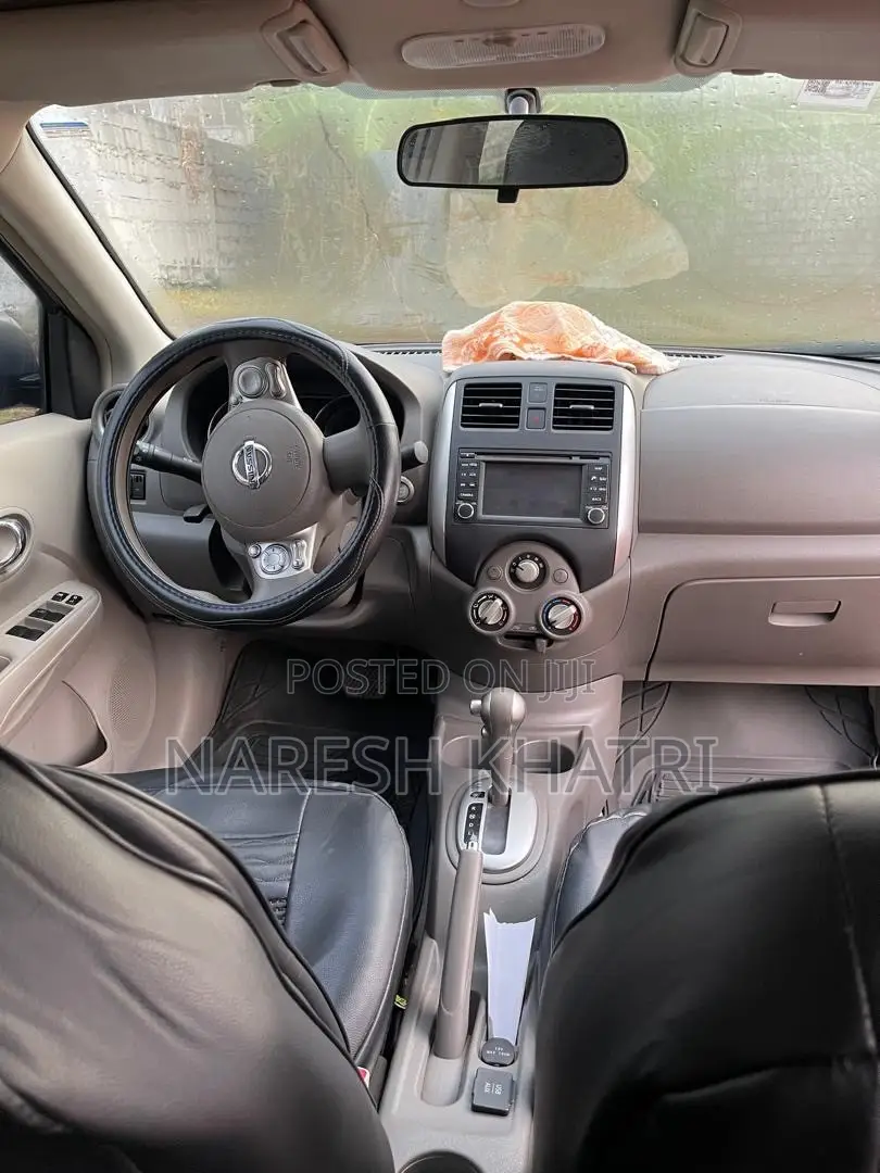 Nissan Versa 2014 Brown