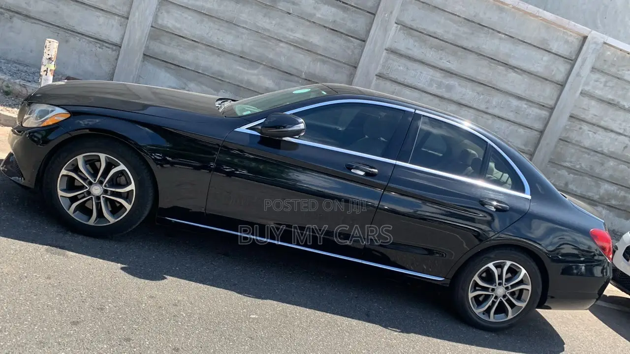 Mercedes-Benz C300 Luxury 4matic Sedan AWD (2.0L 4cyl 7A) 2017 Black