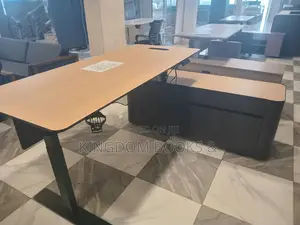 Modern Electric Height Adjustable Executive Desk (2000x1600mm)