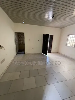 1bdrm Room & Parlour in Forster Home Adenta for rent