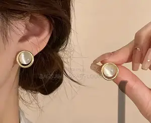 Ladies Golden Earring Set