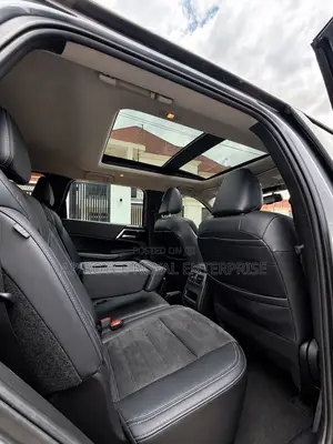 Mitsubishi Outlander SE 2023 Gray