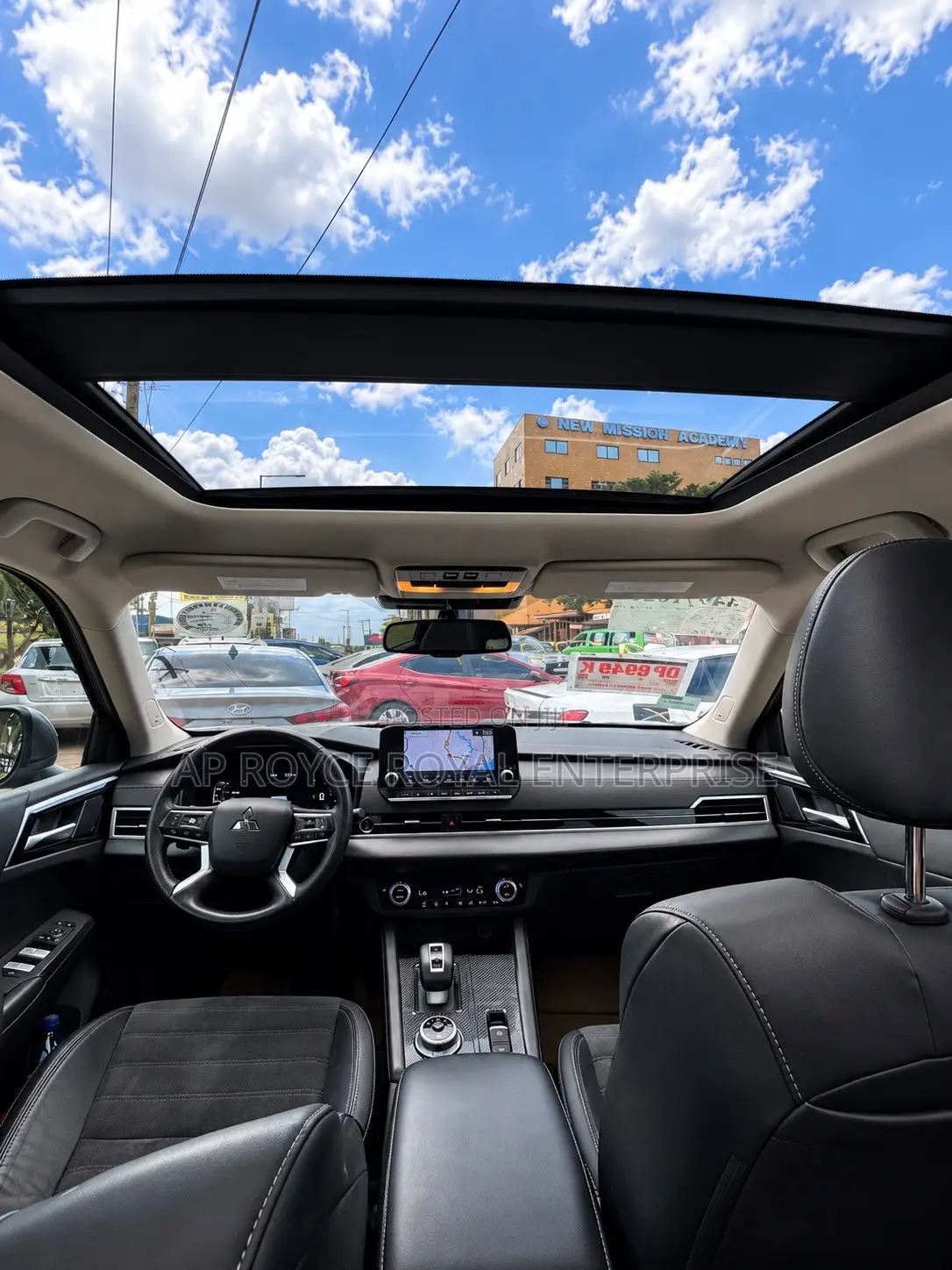 Mitsubishi Outlander SE 2023 Gray