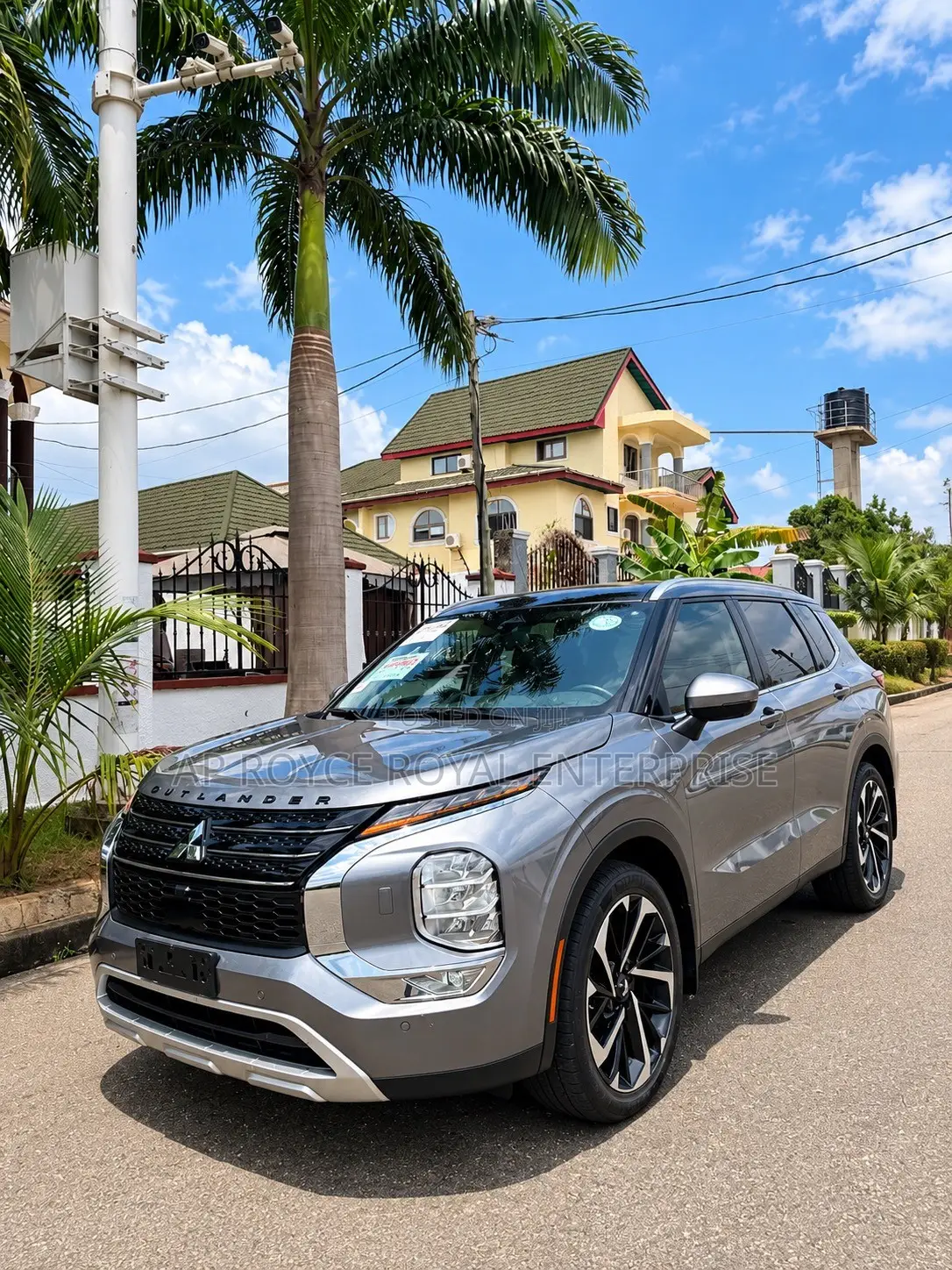 Mitsubishi Outlander SE 2023 Gray