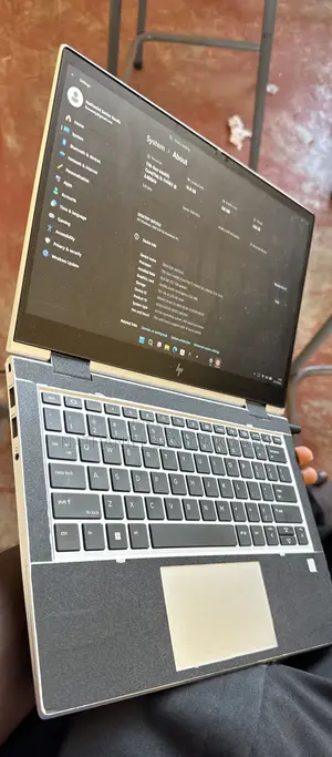 Laptop HP EliteBook 830 G8 16GB Intel Core i5 SSHD+SSD 256GB