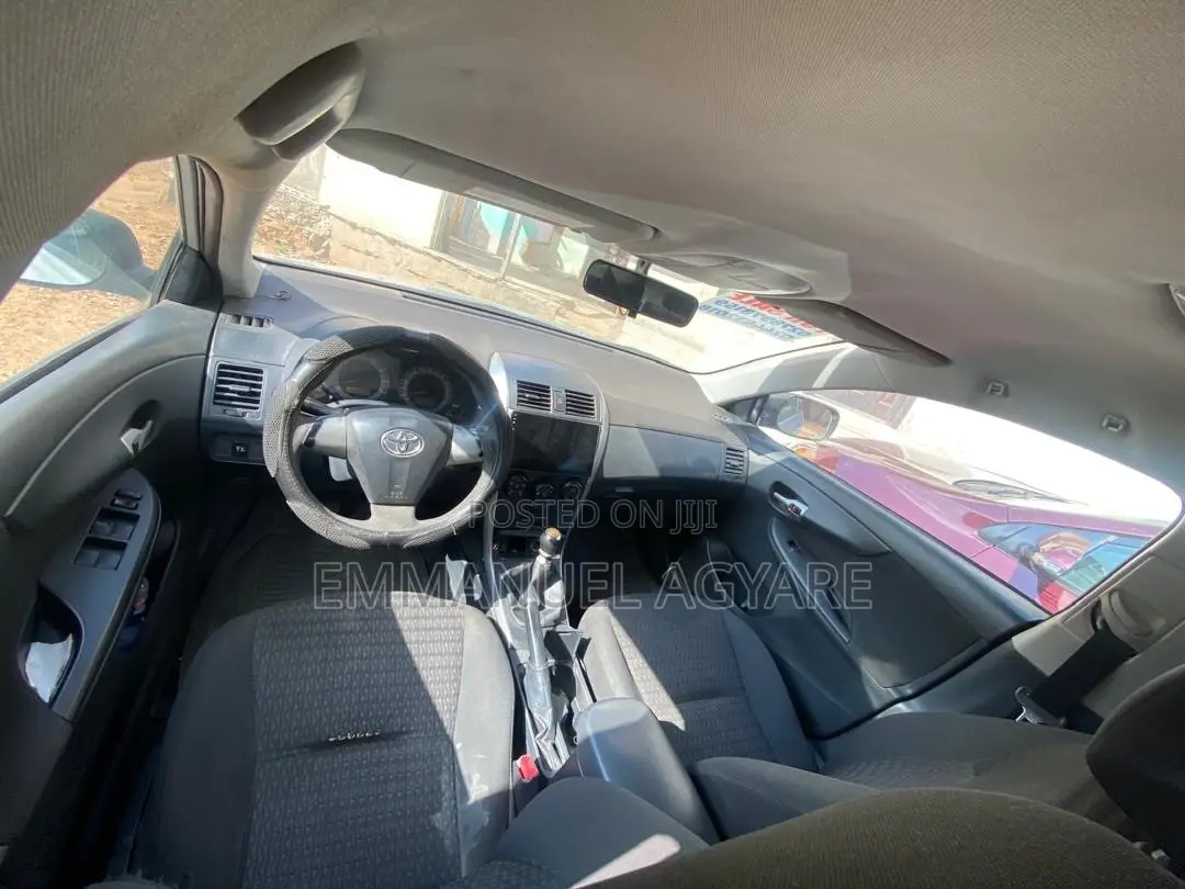 Toyota Corolla 2013 Silver