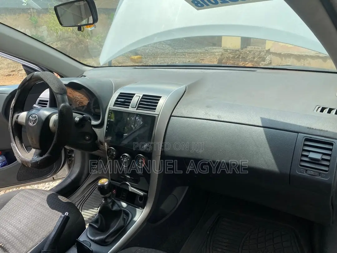 Toyota Corolla 2013 Silver