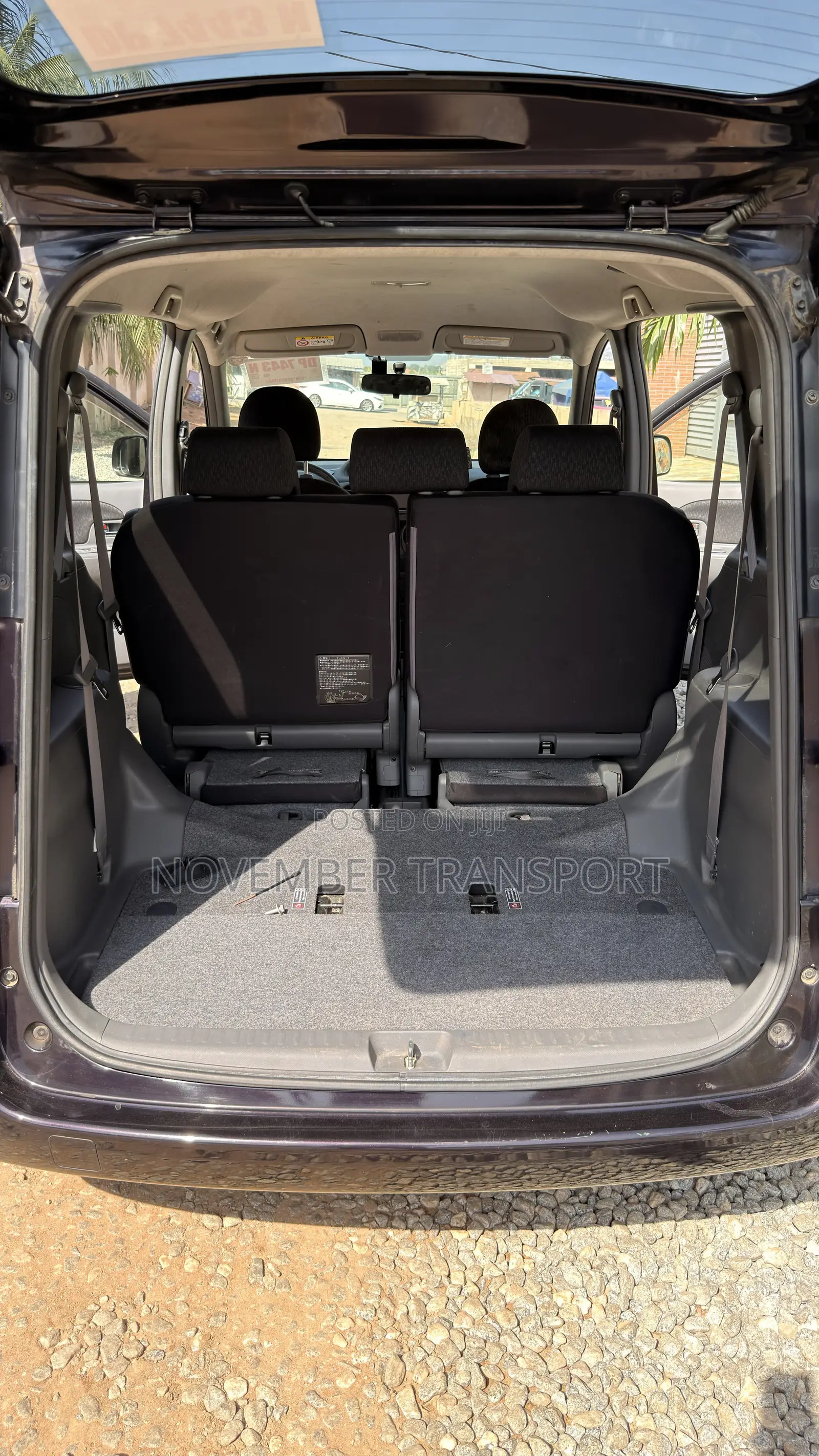 Toyota Sienta 1.5 FWD 2014 Burgundy