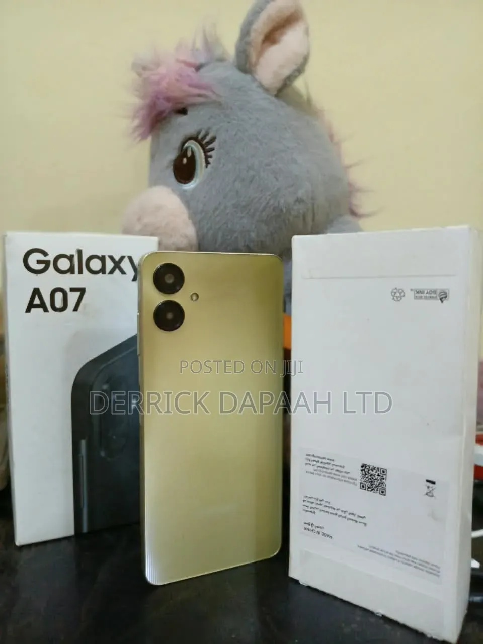 New Samsung Galaxy A06 64 GB Gold