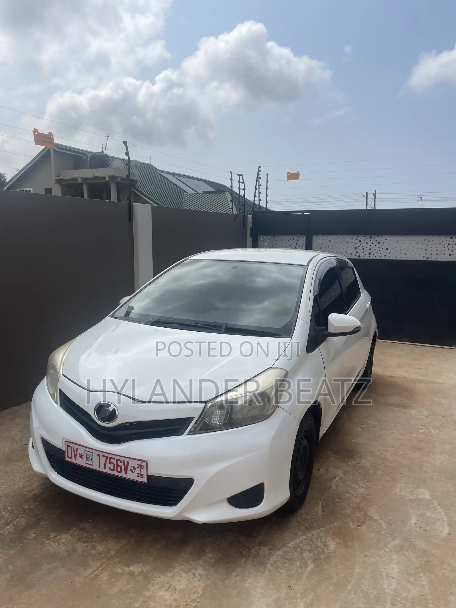 Toyota Vitz 1.0 FWD 3dr 2012 White