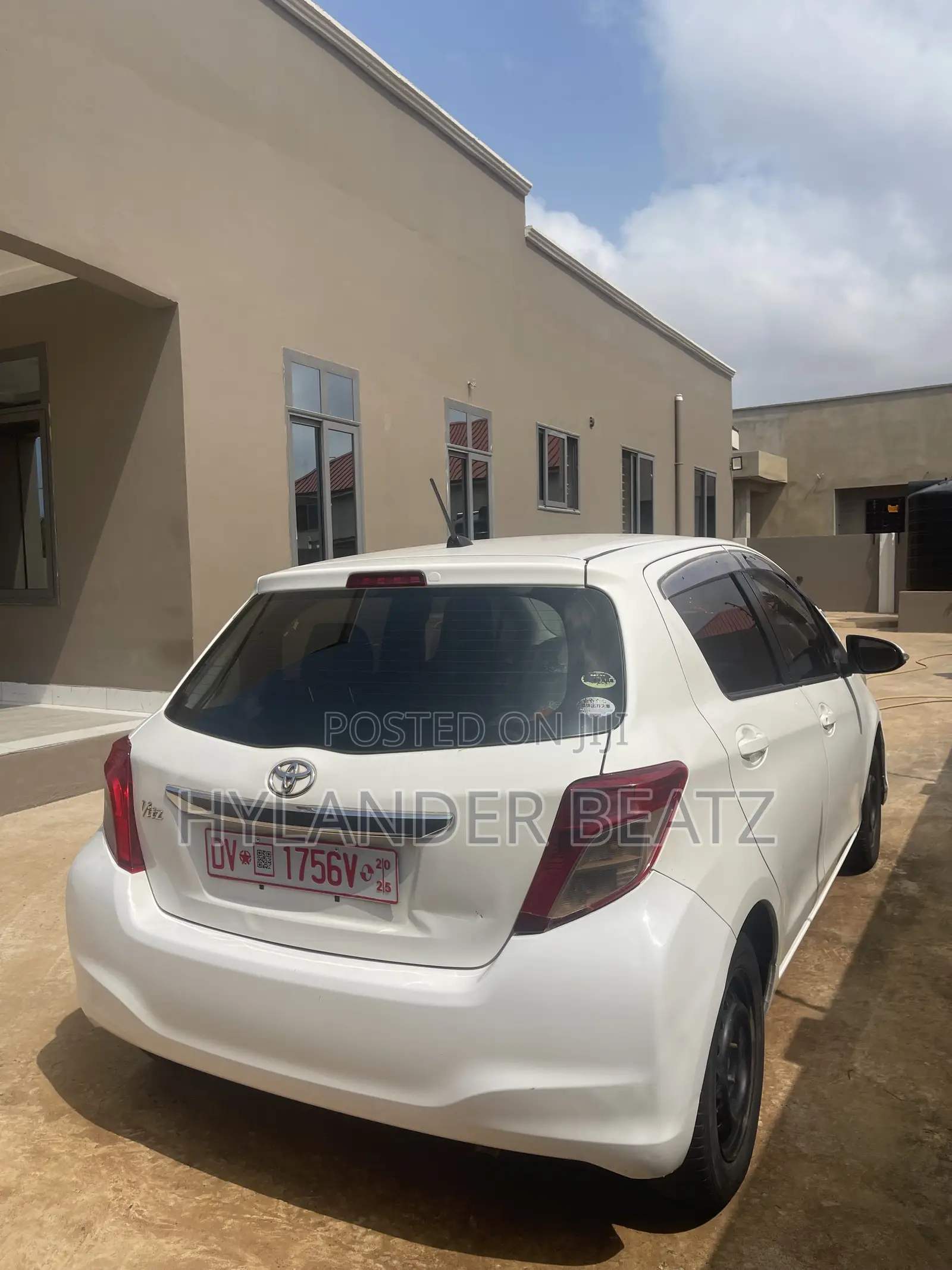 Toyota Vitz 1.0 FWD 3dr 2012 White