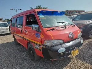 Hyundai H-100 2004 Red