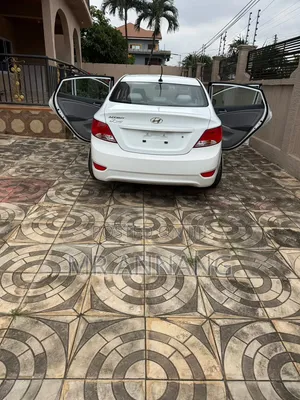 Hyundai Accent SE Sedan 2017 White