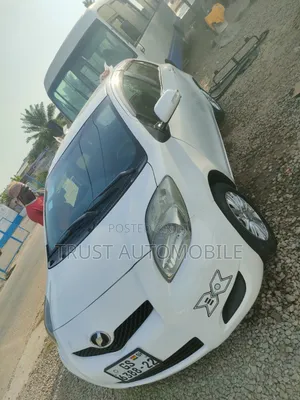 Toyota Vitz 2010 White