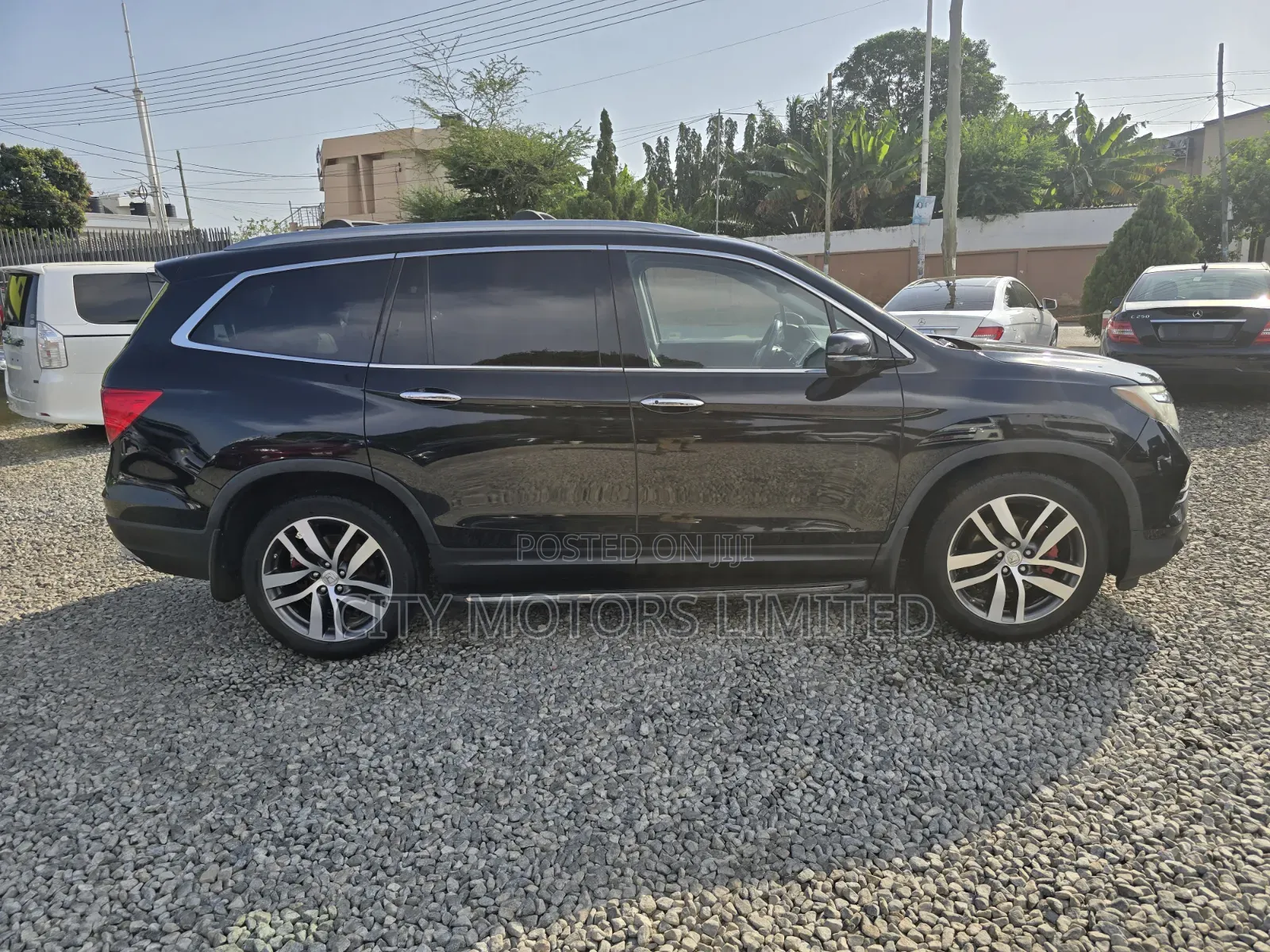 Honda Pilot Touring 4dr SUV 4WD (3.5L 6cyl 9A) 2016 Black