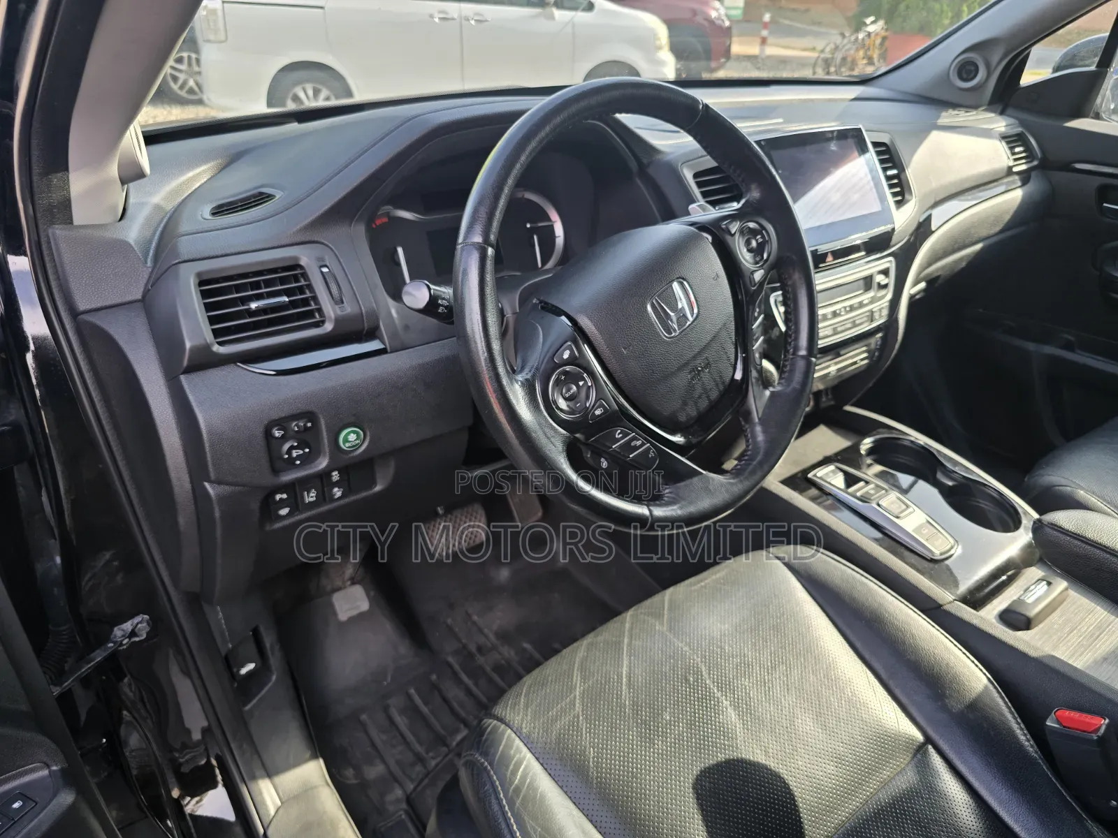 Honda Pilot Touring 4dr SUV 4WD (3.5L 6cyl 9A) 2016 Black