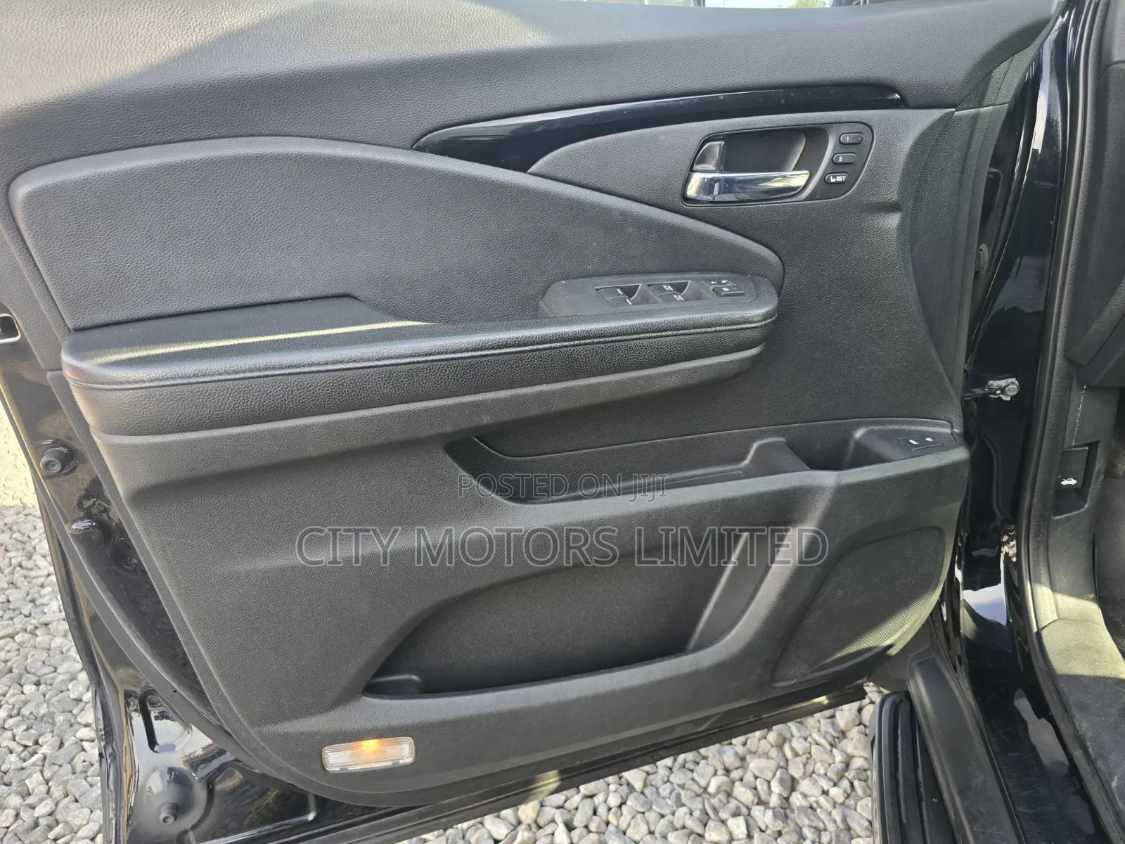 Honda Pilot Touring 4dr SUV 4WD (3.5L 6cyl 9A) 2016 Black